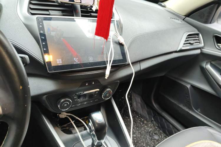 Used Ford Escort 2015 1.5L Automatic Fashion Model Audio And AC Panel