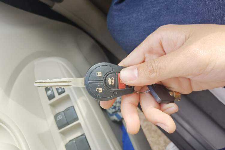 Used Nissan Sunny 2011 1.5XE CVT Comfort Edition Vehicle Key