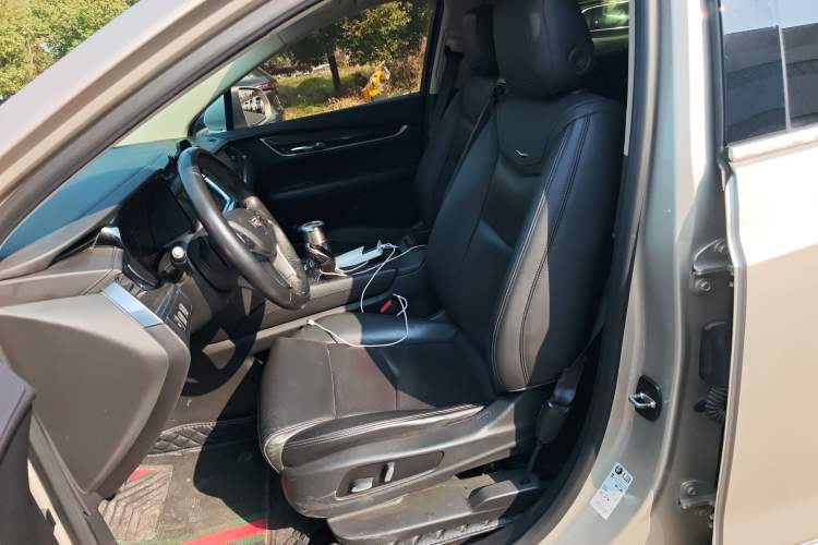 Used Cadillac XT5 2016 25T Luxury Model
