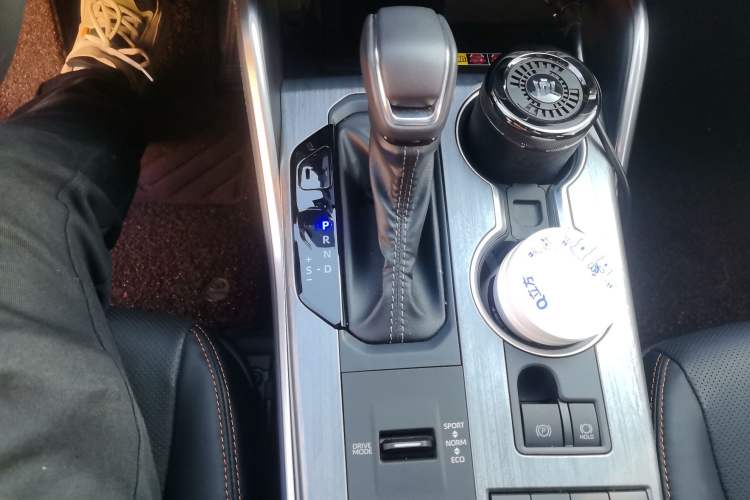 Used Toyota Crown Kluger 2026 Model 2.5L HEV All-Wheel-Drive Prestige Edition
