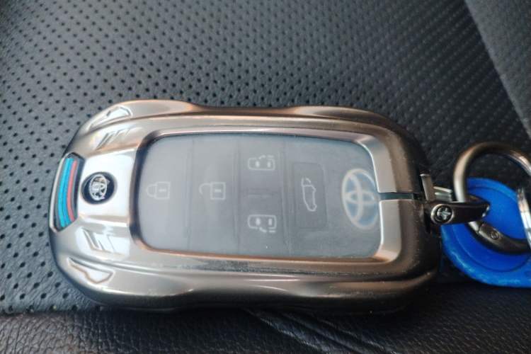 Used Toyota SIENNA 2021 2.5L Hybrid Platinum Edition
