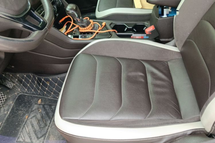 Used Volkswagen Tiguan L 2017 330TSI Automatic Two-Wheel Drive Luxury Edition Left Front Seat