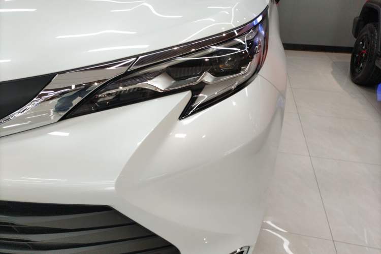 Used Toyota SIENNA 2024 2.5L Hybrid Comfort Edition Left Front Headlight