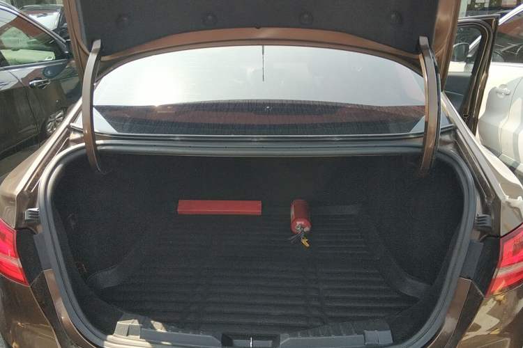 Used Ford Escort 2015 1.5L Automatic Fashion Model