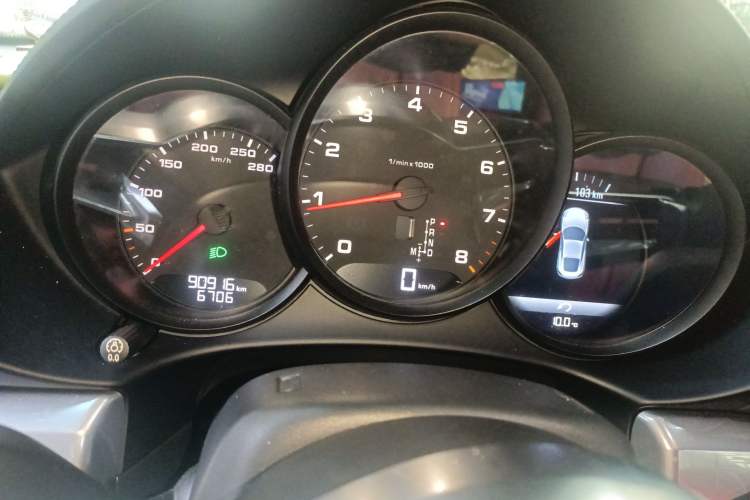 Used Porsche 718 2018 Cayman 2.0T
