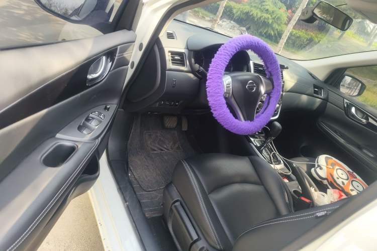 Used Nissan Tiida 2024 1.6L CVT Cool Dynamic Edition Driver Seat