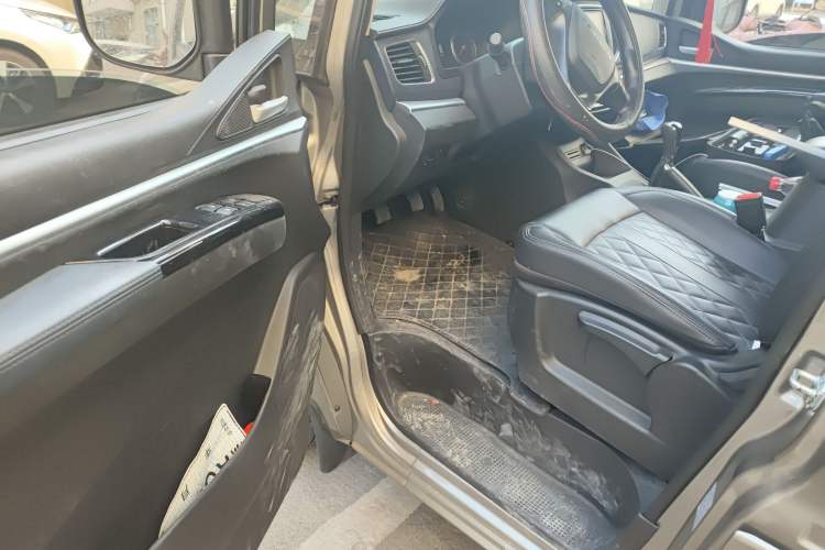 Used FORTHING Lingzhi 2020 M5 1.6L Luxury 7-Seater