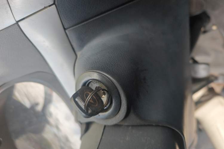 Used King Long Golden Way 2015 2.0L Value-Packed Practical Version 4G21B Vehicle Key