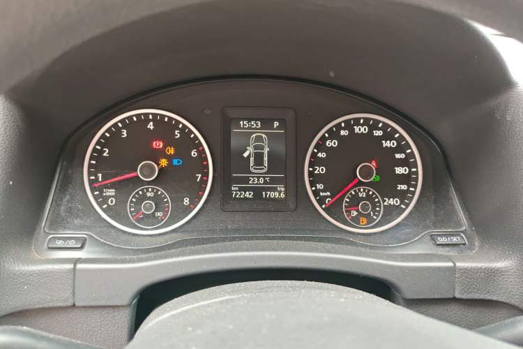 Used Volkswagen Tiguan 2016 280TSI Automatic Two-Wheel-Drive Silk Road Style Edition Instrument Cluster