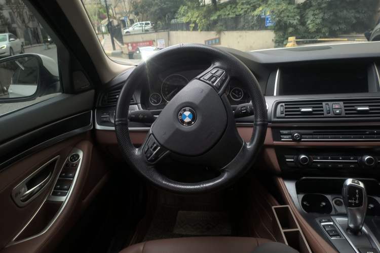 Used BMW 5 Series 2014 520Li Elegant Model