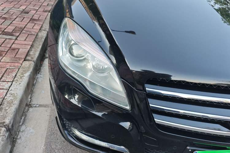 Used Mercedes-Benz R-Class 2014 R 320 4MATIC Business Model Right Front Headlight