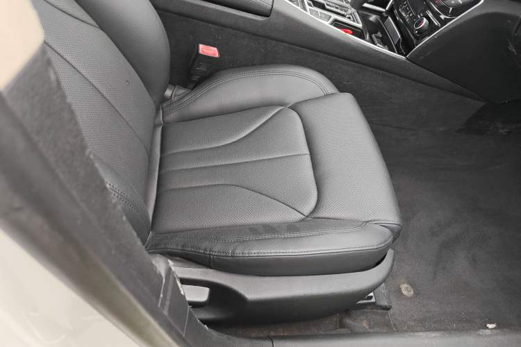 Used Geely Auto Emgrand GT 2016 1.8T Zunya Model Right Front Seat