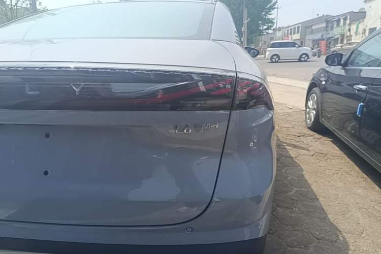 Used Geely Galaxy L6 2025 EM-i 140km Explorer+ Edition
