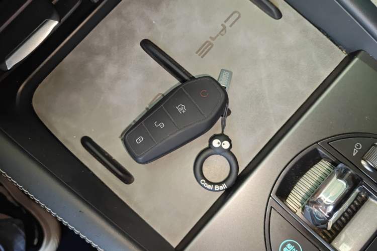 Used BYD Seal 06 New Energy 2024 DM-i 80KM Luxury Model
