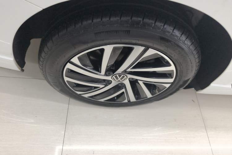 Used Volkswagen Lavida 2023 280TSI DSG Full-Comfort Edition Right Rear Wheel Hub