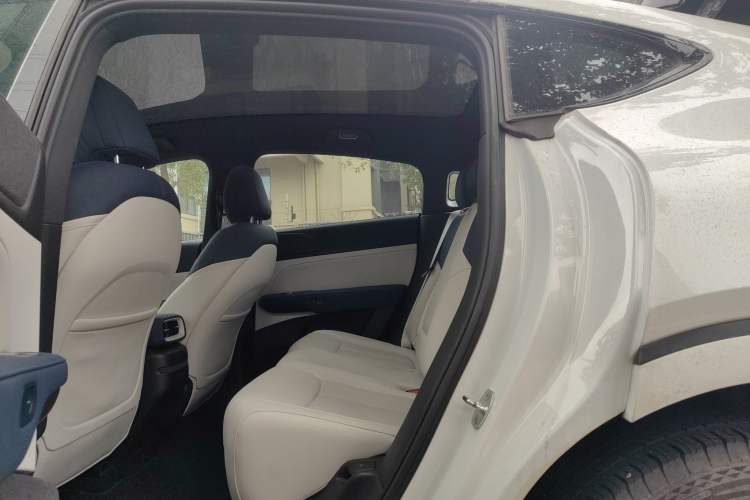 Used XPeng G6 2023 580 Long-Range Pro Left Rear Seat