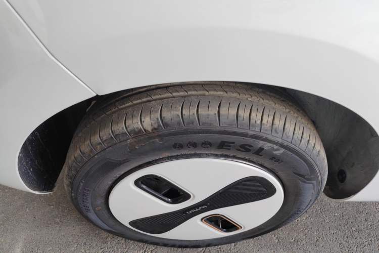 Used CHANGAN NEVO Lumin 2026 Model Treasure Edition 205km Passionate Beige Ningde Right Rear Wheel Hub