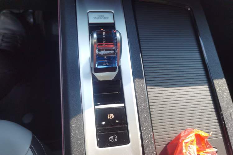 Used Volkswagen Tavendor 2023 330TSI Luxury Touring Edition