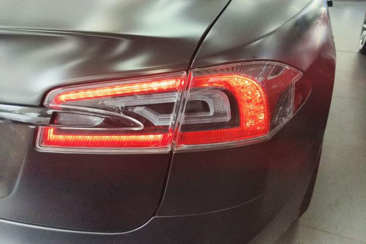 Used Tesla Model S 2017 S 75D Standard Range Edition

