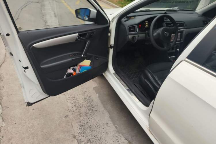 Used Volkswagen Lavida 2013 Restyled Classic 1.6L Automatic Comfort Edition
