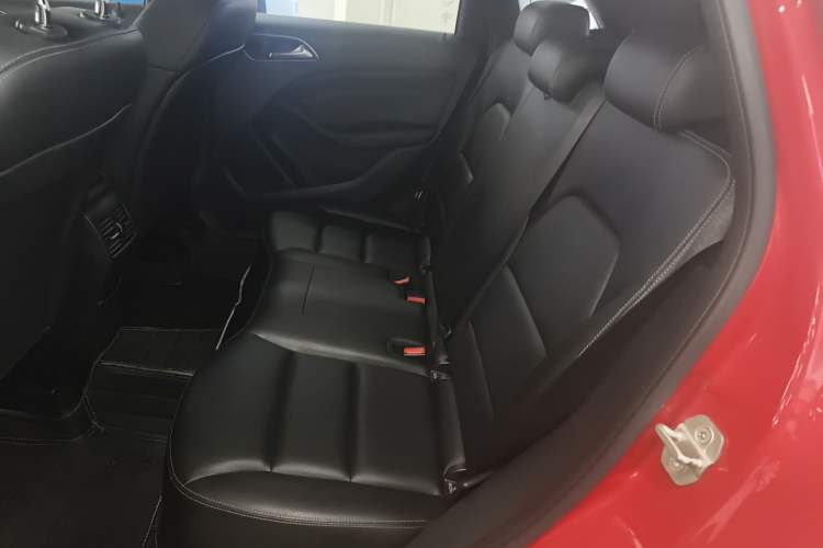 Used Mercedes-Benz B-Class 2015 B 200 Fashion Model
