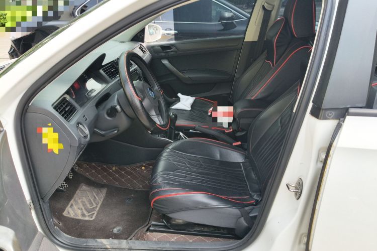 Used Volkswagen Santana 2015 1.6L Manual Fashion Edition Left Front Seat