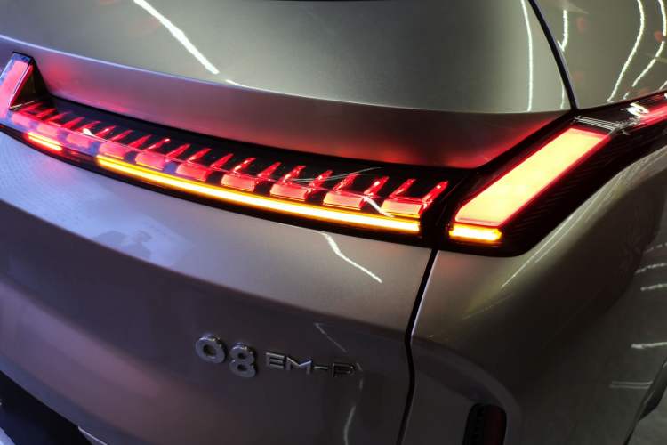 Used Lynk & Co 08 EM-P 2025 245km Ultra-Long Range Halo Right Rear Taillight