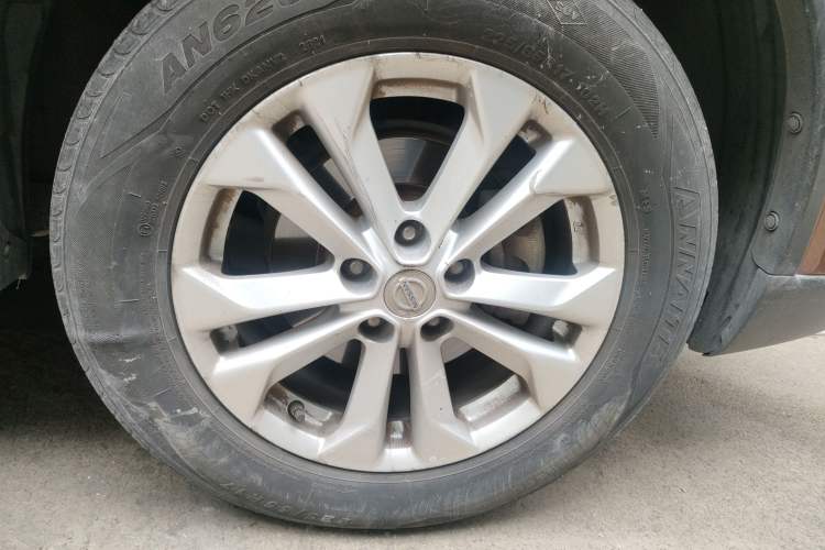 Used Nissan X-Trail 2014 2.5L CVT Luxury Edition 4WD
