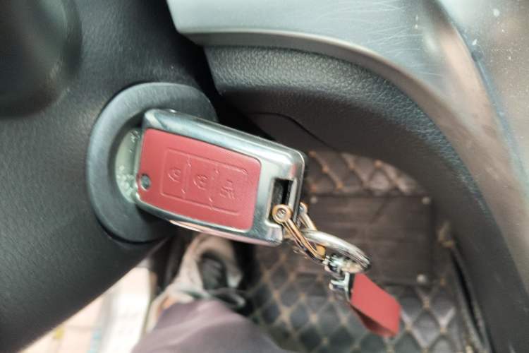 Used Venucia T70 2016 2.0L CVT Enjoy Edition