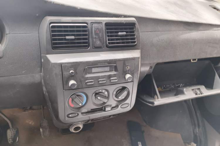 Used Wuling Rongguang 2011 1.2L Base Version
