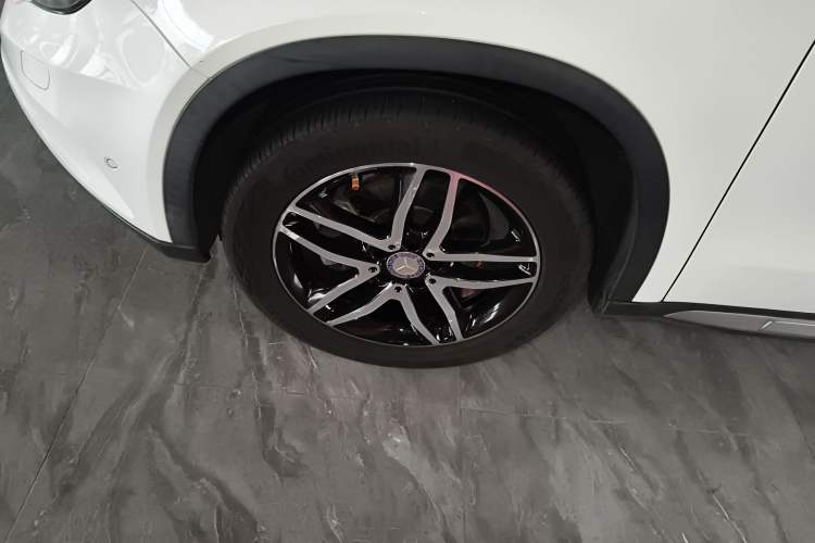 Used Mercedes-Benz GLA 2015 GLA 220 4MATIC Fashion Model
