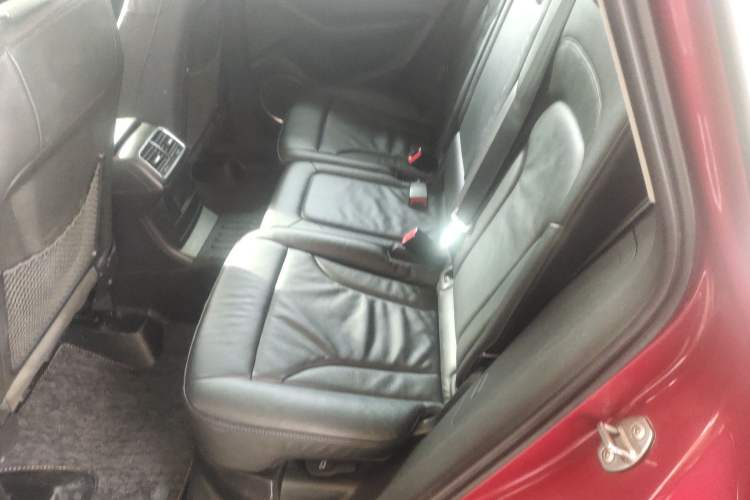 Used Audi Q5 2012 2.0TFSI Comfort Version Left Rear Seat