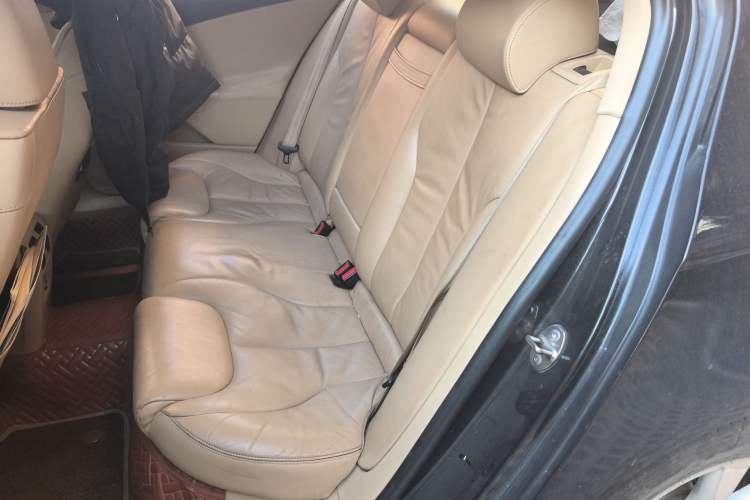 Used Volkswagen Magotan 2007 1.8 TSI Automatic Luxury Model Left Rear Seat