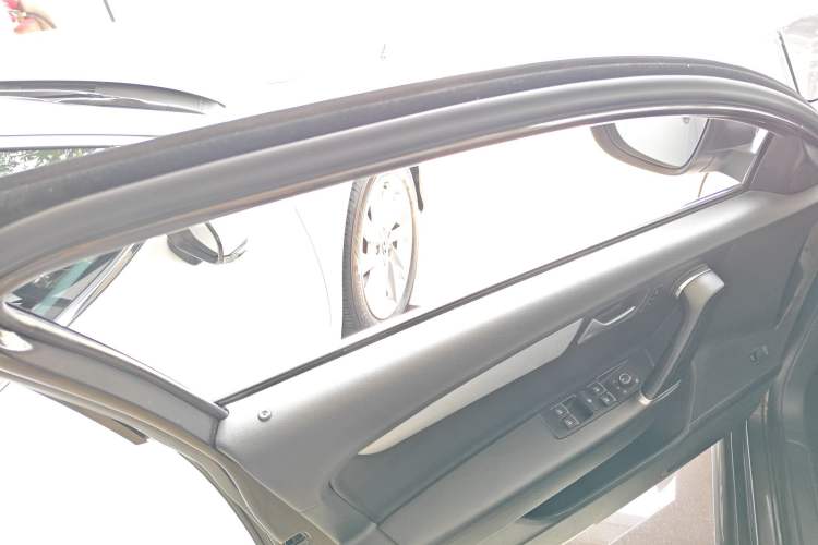 Used Volkswagen Magotan 2016 1.8TSI Smart Comfort Model
