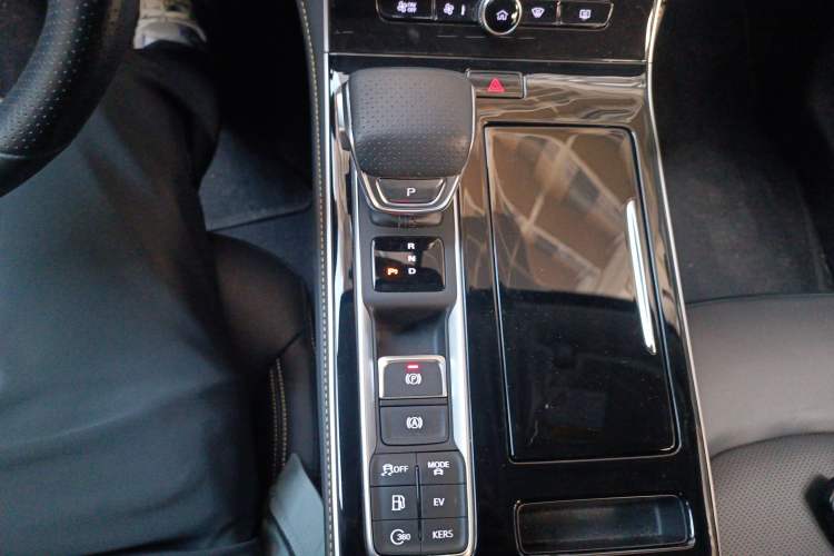 Used Roewe i6 MAX New Energy 2020 1.5T PHEV Sporty Cool Edition
