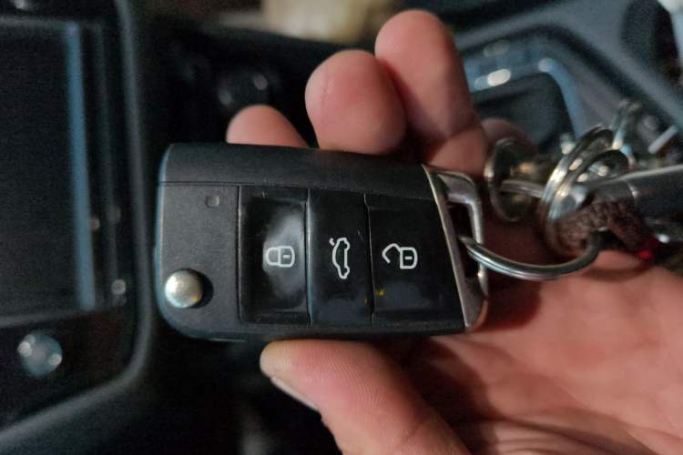 Used Volkswagen Tiguan L 2018 330TSI Automatic Two-Wheel Drive Luxury Edition Vehicle Key