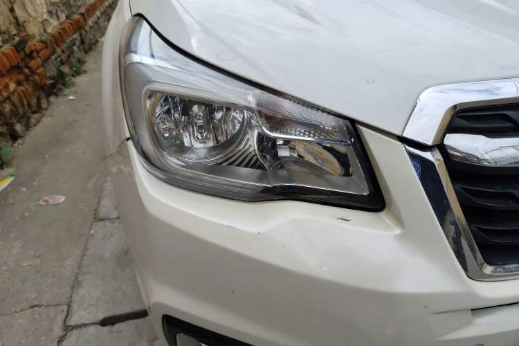 Used Subaru Forester 2016 2.0i Luxury Navigation Edition Right Front Headlight