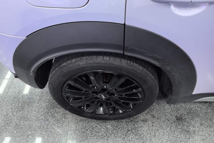 Used MINI Countryman 2017 2.0T COOPER S ALL4 Traveler Right Rear Wheel Hub