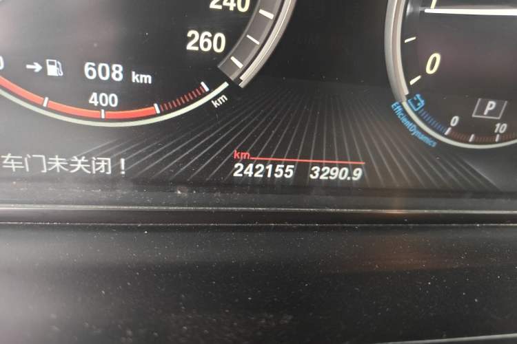 Used BMW 7 Series 2013 730Li Leading Model Odometer Close Up