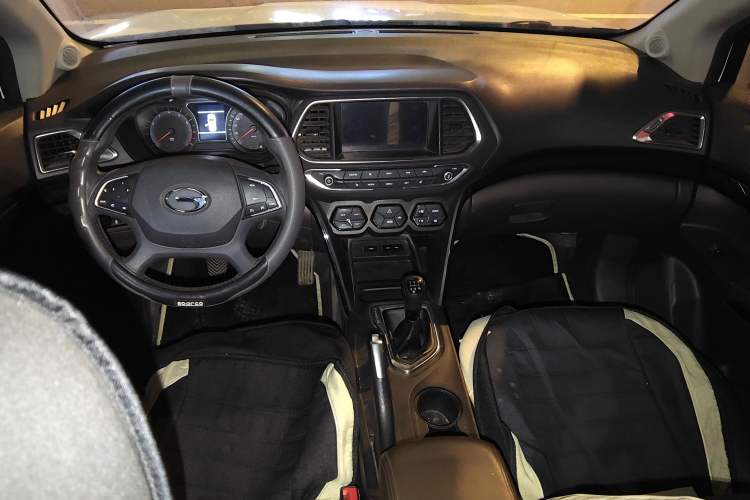 Used GAC Trumpchi GS4 2015 200T Manual Luxury Edition
