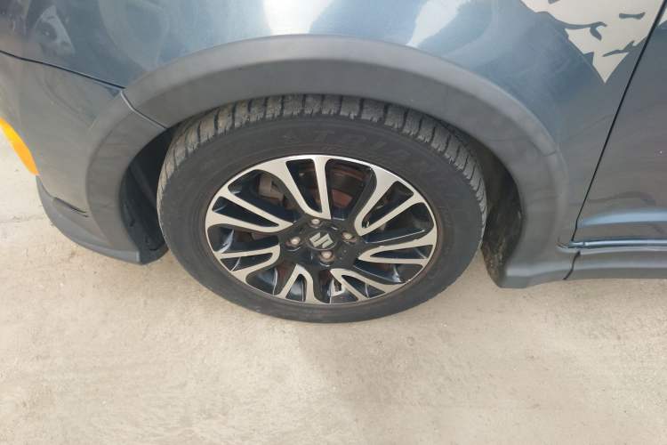 Used Suzuki Swift 2016 1.5L Automatic Fashionable Coolplay Edition
