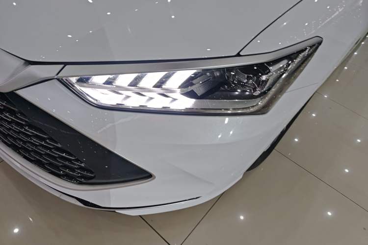 Used BYD Qin PLUS 2024 HONOR Edition DM-i 55KM Leading Model