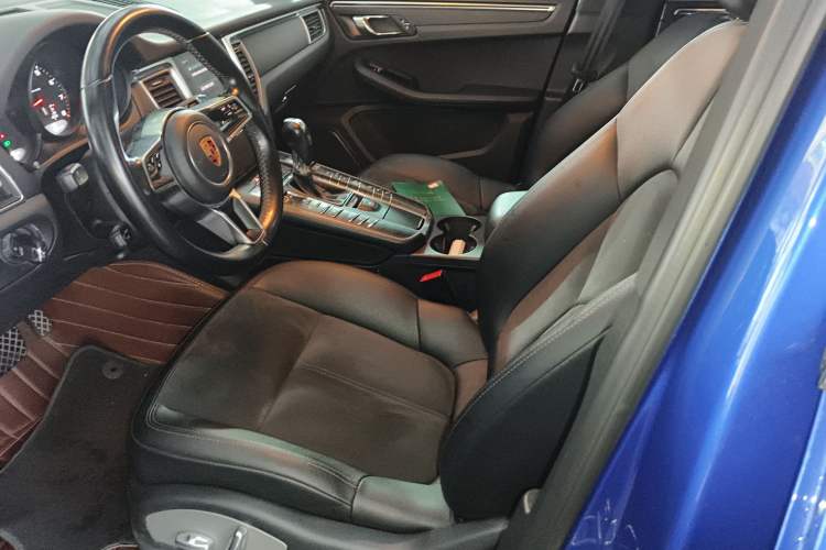 Used Porsche Macan 2017 Macan 2.0T Left Front Seat