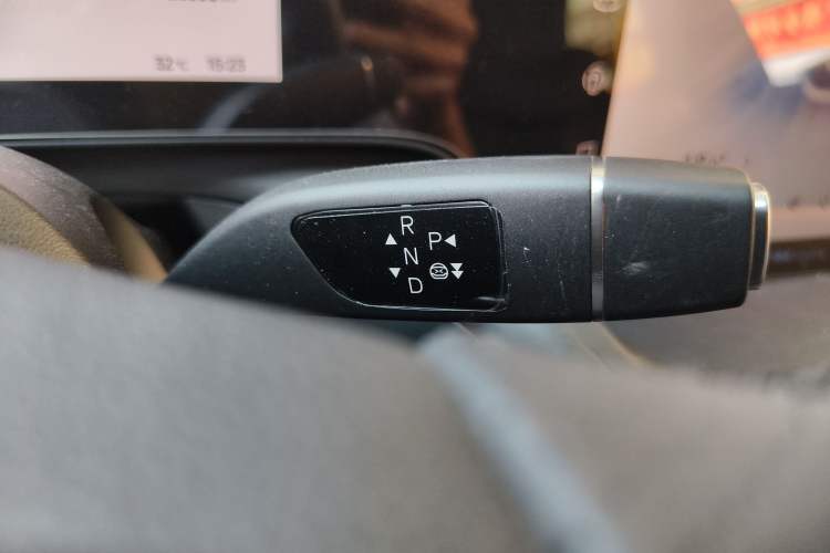 Used XPeng P7 2024 P7i 550 Pro Gear Lever