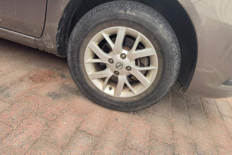 Used Nissan Sunny 2015 1.5XE Manual Comfort Edition
