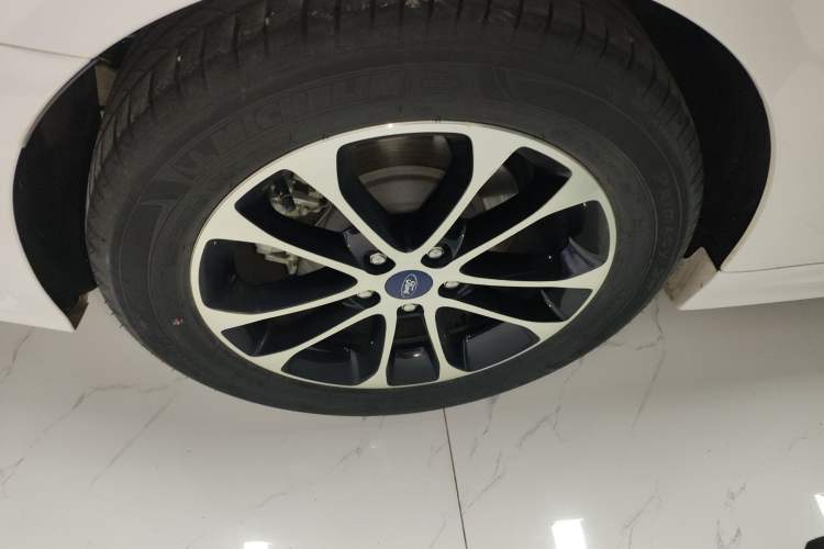 Used Ford Mondeo 2020 EcoBoost 180 Stylish Model Exterior 5