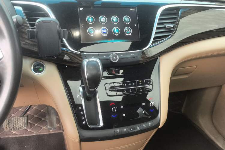 Used Buick GL8 2017 ES 28T Luxury Model China V Standard
