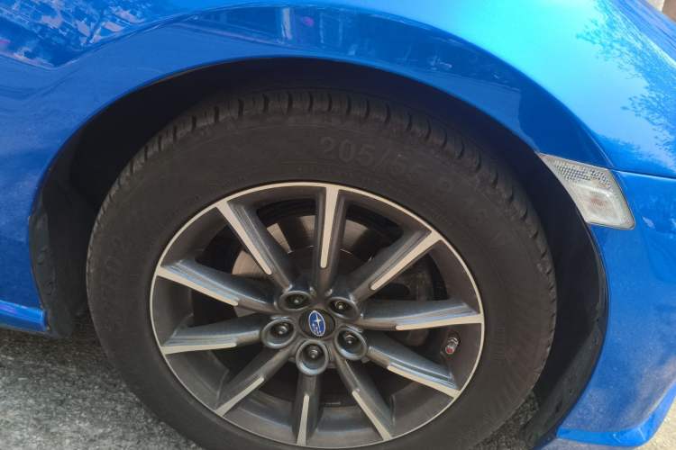 Used Subaru BRZ 2015 2.0i Automatic Model Right Front Wheel Hub