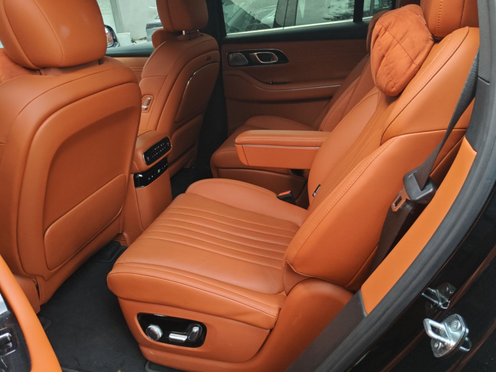 Geely Galaxy M9 2025 Model 210km Four-Wheel-Drive Leading Edition — снимка 20