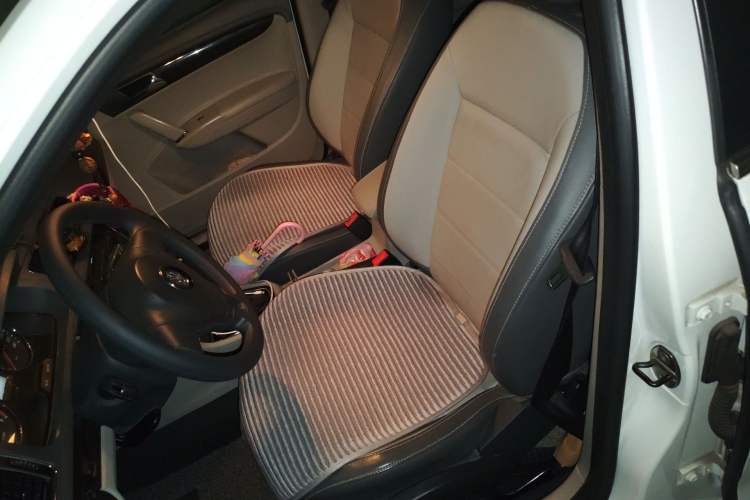 Used Volkswagen Gran Lavida 2013 1.6L Automatic Comfort Model Left Front Seat